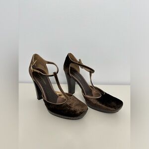 Nine West Studio T-strap Velvet Heels.         Size 8 1/2 M Like New